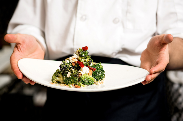7 em cada 10 brasileiros escolhem destino pela sua gastronomia, diz pesquisa 1 40% dos brasileiros planejam realizar viagem dedicada ao turismo culinário em 2018