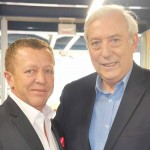 Júnior, da Agaxtur com Ian Gilespie, da Avianca Júnior, da Agaxtur com Ian Gilespie, da Avianca