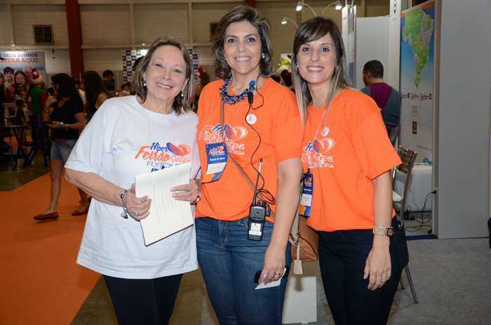 Maria de Lourdes, da DGG Viagens, com Guga Mendes e Deborah Roth, da Flytour Maria de Lourdes, da DGG Viagens, com Guga Mendes e Deborah Roth, da Flytour