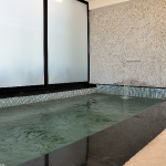 No 11º andar, uma deliciosa hidromassagem. A água é aquecida.