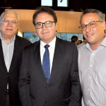 Paulo Protassio, presidente da ACRJ, Vinicius Lummertz, presidente da Embratur, e Antonio Pedro Figueira de Mello, secretario de turismo do Rio de Janeiro