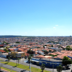 Sem prédios altos, a vista é bem ampla