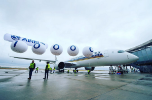 Airbus faz história ao entregar aeronave de número 10.000; veja fotos e vídeo