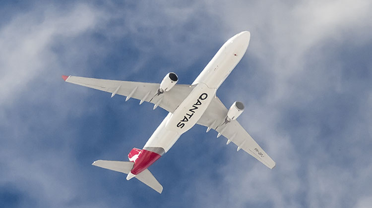 Qantas revela nova pintura e logomarca de suas aeronaves; confira 4 © Kurt Ams