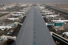 Emirates informa que suspensão do check-in de passageiros em Dubai seguirá até quinta (18)