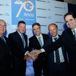 Patrick Alexandre, Vice-presidente comercial, da Air France KLM, Pieter Elbers, CEO da KLM, Paulo Kakinoff, presidente da Gol, Pieter Bootsma, vice-presidente comercial da Air France KLM e Eduardo Bernardes Neto, da GOL Patrick Alexandre, Vice-presidente comercial, da Air France KLM, Pieter Elbers, CEO da KLM, Paulo Kakinoff, presidente da Gol, Pieter Bootsma, vice-presidente comercial da Air France KLM e Eduardo Bernardes Neto, da GOL