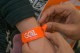 Gol lança pulseira com chip para rastrear crianças durante viagens