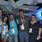 Kaue Medolago, da BWT, Iara Rodrigues, da MMT, Isac Klinkoski, da Azul Viagens, Francisco Junior, da North America, Letícia Rodriguez, da RCA, e Carlos Pineda, da Flytour, na fila para a atração Empire of Penguins Kaue Medolago, da BWT, Iara Rodrigues, da MMT, Isac Klinkoski, da Azul Viagens, Francisco Junior, da North America, Letícia Rodriguez, da RCA, e Carlos Pineda, da Flytour, na fila para a atração Empire of Penguins