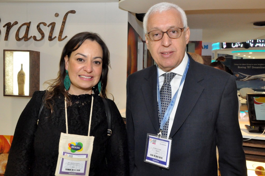 WTM 2016 chega ao 2° dia aqui em Londres; veja fotos Lilas Nascimento, da Embratur, e Marcio Favilla, da OMT