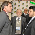 Marx Beltrão, Ministro do Turismo, conversa com os ganhadores do WTM Awards, Adonai Arruda e Adonai Arruda Filho, do Serra Verde Express Marx Beltrão, Ministro do Turismo, conversa com os ganhadores do WTM Awards, Adonai Arruda e Adonai Arruda Filho, do Serra Verde Express