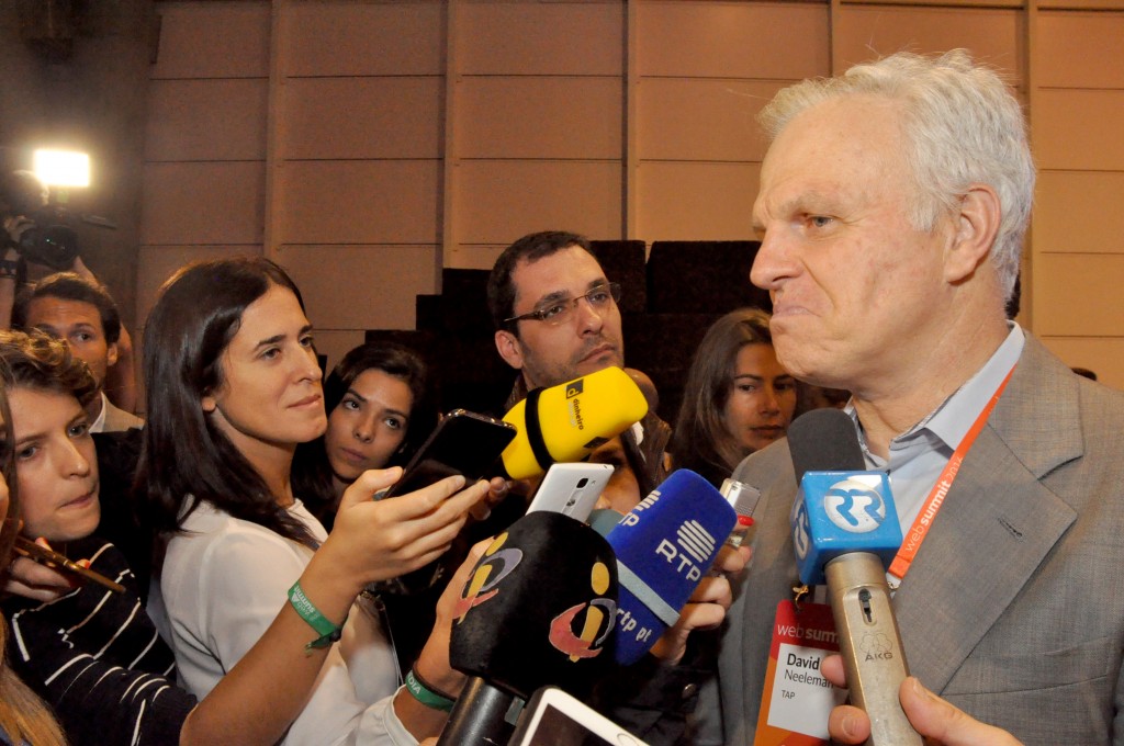 TAP já estuda novos voos para o Nordeste e não descarta operações em Cuba O empresário e co-proprietário da TAP, David Neeleman, participou de uma coletiva no Web Summit