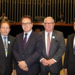 Valdir Walendowsky, Roy Taylor e Roberto Vertemati com Vinícius Lummertz