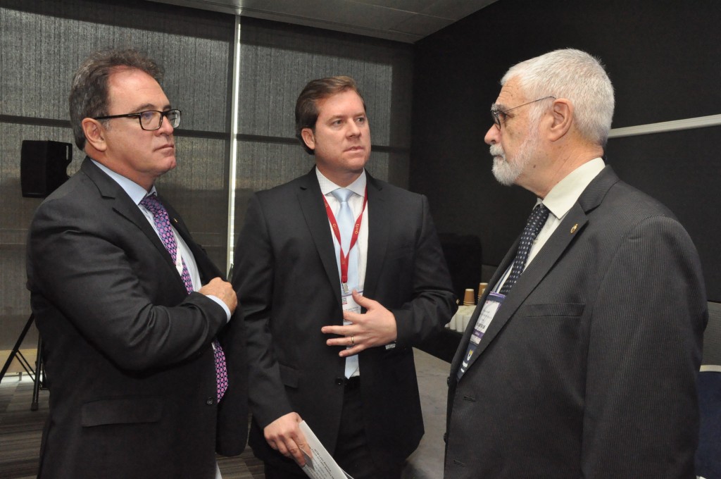 Veja MAIS fotos deste 2° dia de WTM Londres 1 Vinicius Lummertz, presidente da Embratur, Marx Beltrão, Ministro do Turismo,