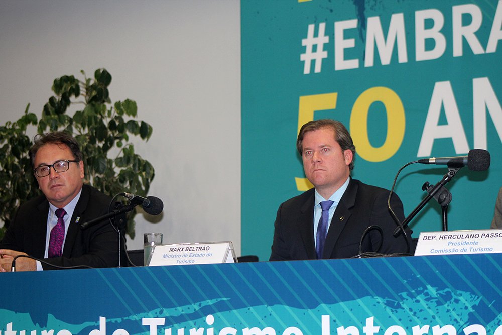 Embratur anuncia meta de chegar a 12 milhões de turistas até 2022 1 Vinícius Lummertz e Marx Beltrão