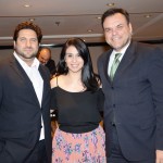 Vitor Bauab e Luciana Fernandes, do M&E, com João Bueno, da ABR