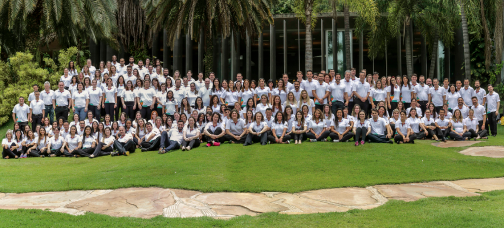 Toda equipe reunida em Inhotim (crédito: Rocio Fotografia)