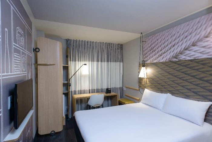 Accor inaugura novo hotel Íbis em Guaíba, no Rio Grande do Sul Um dos quartos do novo hotel Íbis da Accor, o 12º da rede no estado (Foto: Divulgação)