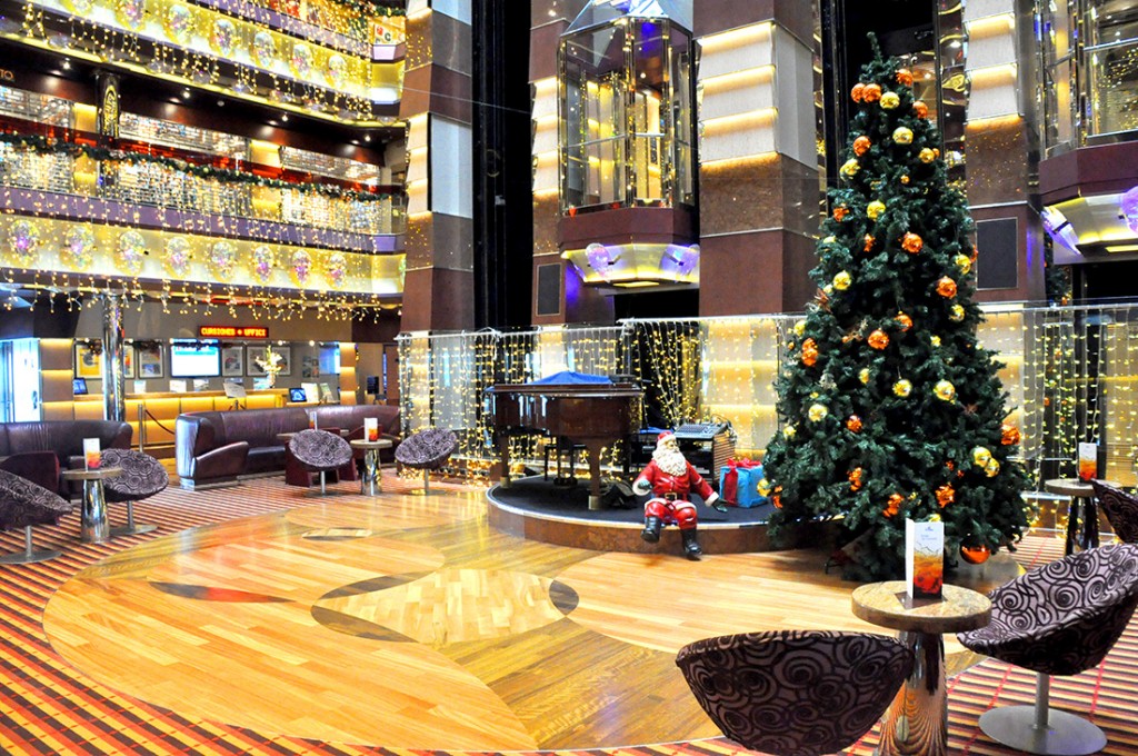 Átrio do Costa Fascinosa já decorado para o Natal Átrio do Costa Fascinosa já decorado para o Natal