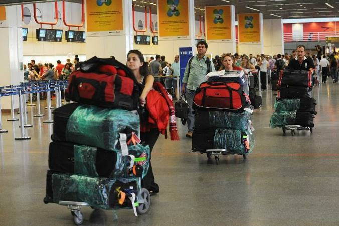 Entidades do setor pedem veto da franquia gratuita de bagagens