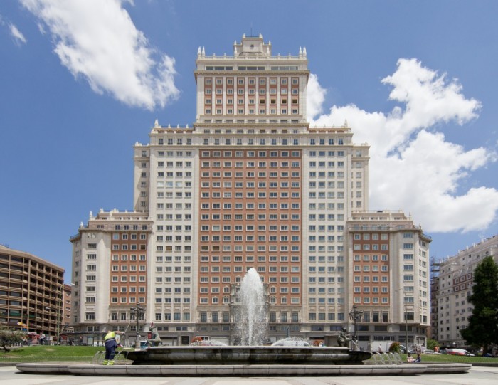 Rede Riu irá remodelar o Edifício Espanha, em Madrid, que passará a ser Riu Plaza Edifício Espanha é o 8º prédio mais alto do país (Foto: Carlos Delgado)