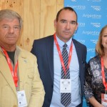 Herman Müller, ministro Turismo de Chubut (centro) com Enrique Litman e Maria Meira, da Associação As Baias Mais Bonitas do Mundo