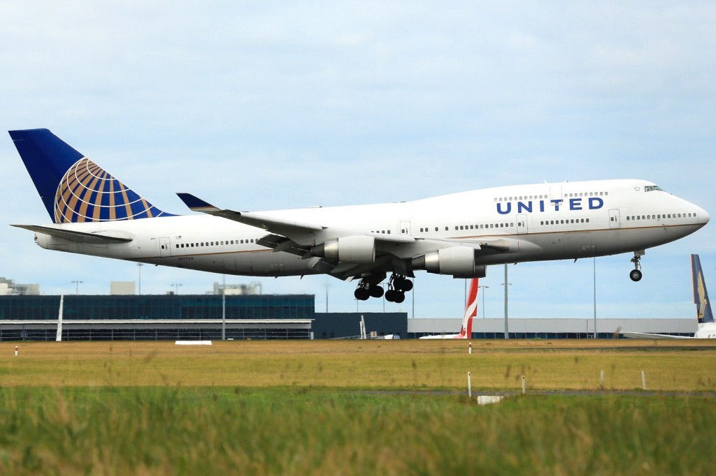 united_airlines_boeing_747-400_melbourne_tullamarine_australia