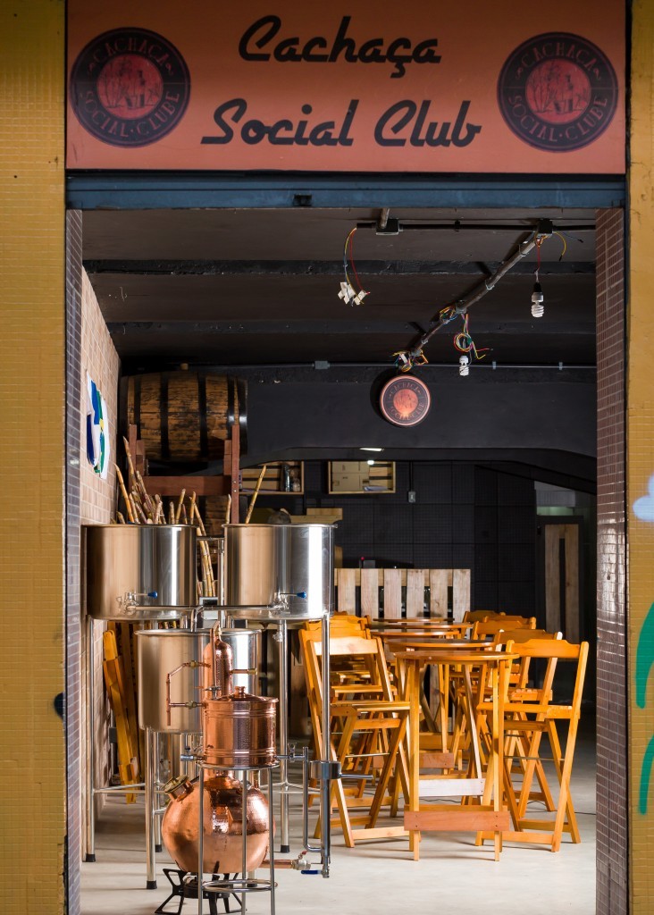 Bairro da Lapa (RJ) ganha espaço temático para apreciadores de cachaça vale esse