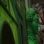 Carros recebem pinturas