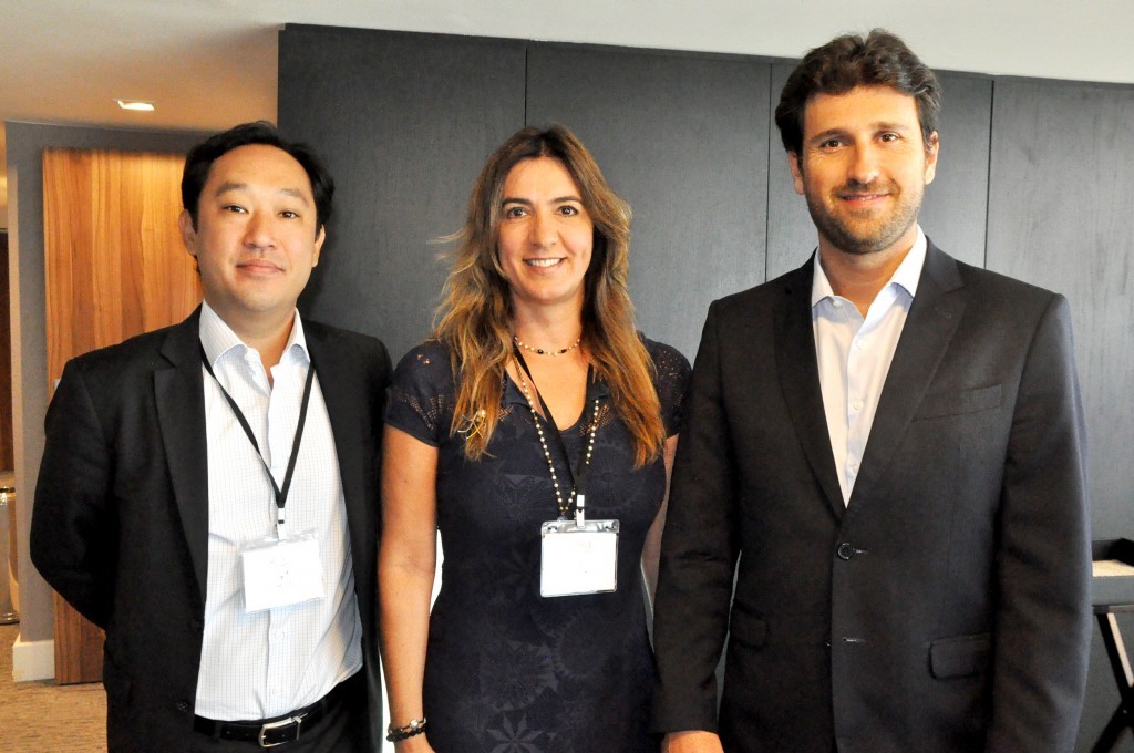 Daniel Hirata, gerente de Vendas BT & MICE, Gisele Torrano, diretora de Viagens de Lazer, e Fernando Gagliardi, diretor de Vendas e Distribuição da Meliá para o Brasil