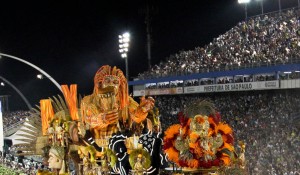 Mesmo sem verbas oficiais, Carnaval do Rio espera 1,5 milhão de turistas estrangeiros