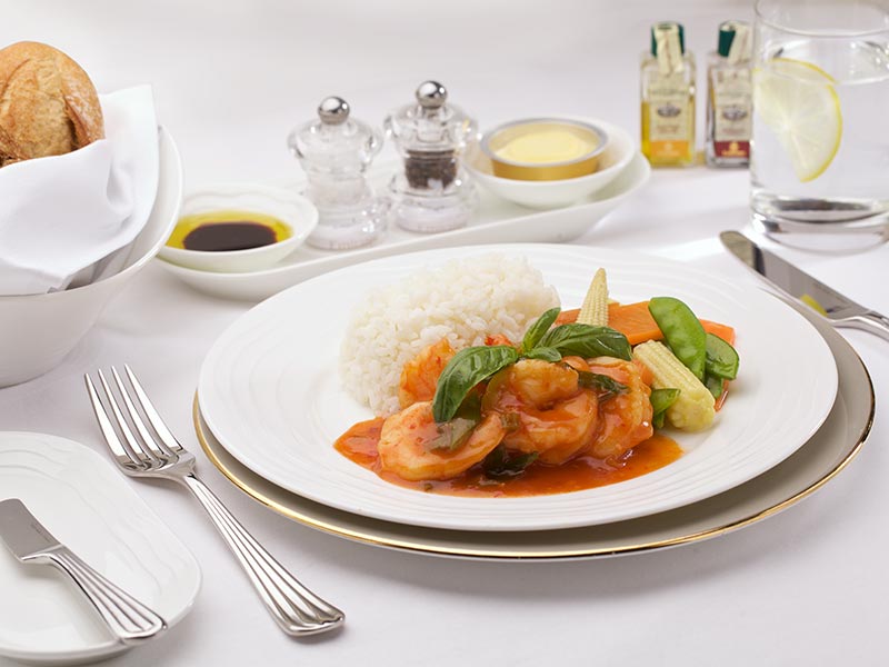 Emirates aposenta refeições a bordo que levam frutos do mar; entenda 1 FCLS-Chinese-Meal-1-option-1_tcm291-3970108