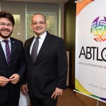 Gilson Lira, da Embratur, e Marcelo Michieletto, presidente da ABTLGBT