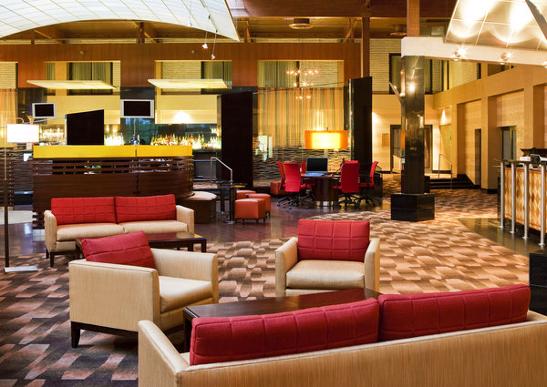 Radisson abre novo empreendimento em Long Island, Nova York Lounge do novo empreendimento na ilha de Long Island, em Novo York (Foto: Divulgação)