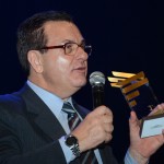 Valter Patriani, da CVC, recebeu o prêmio com entusiasmo