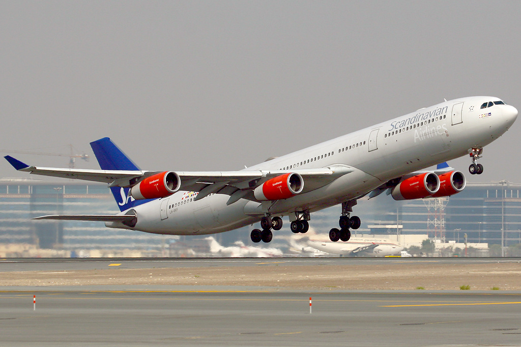 SAS Scandinavian Airlines entra com pedido de recuperação judicial nos EUA 1 scandinavian_airlines_a340-300_ln-rkf_dxb_2007-11-15-1024x682