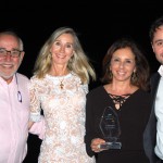 A premiada Andréa Mello, da Pier Viagens, com Marth Koszutski, Neriton Vasconcelos e Thiago Vasconcelos, da Pier 1