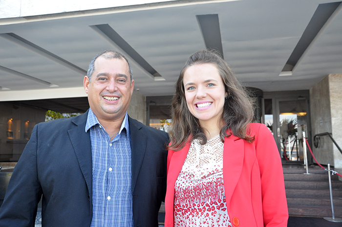 Adriano Gomes e Bruna Castro, da CVC Adriano Gomes e Bruna Castro, da CVC