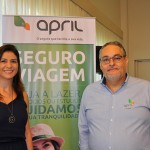 Agnaldo Abrahão, diretor da April e Neide Carvalho, gerente Comercial Travel da QBE