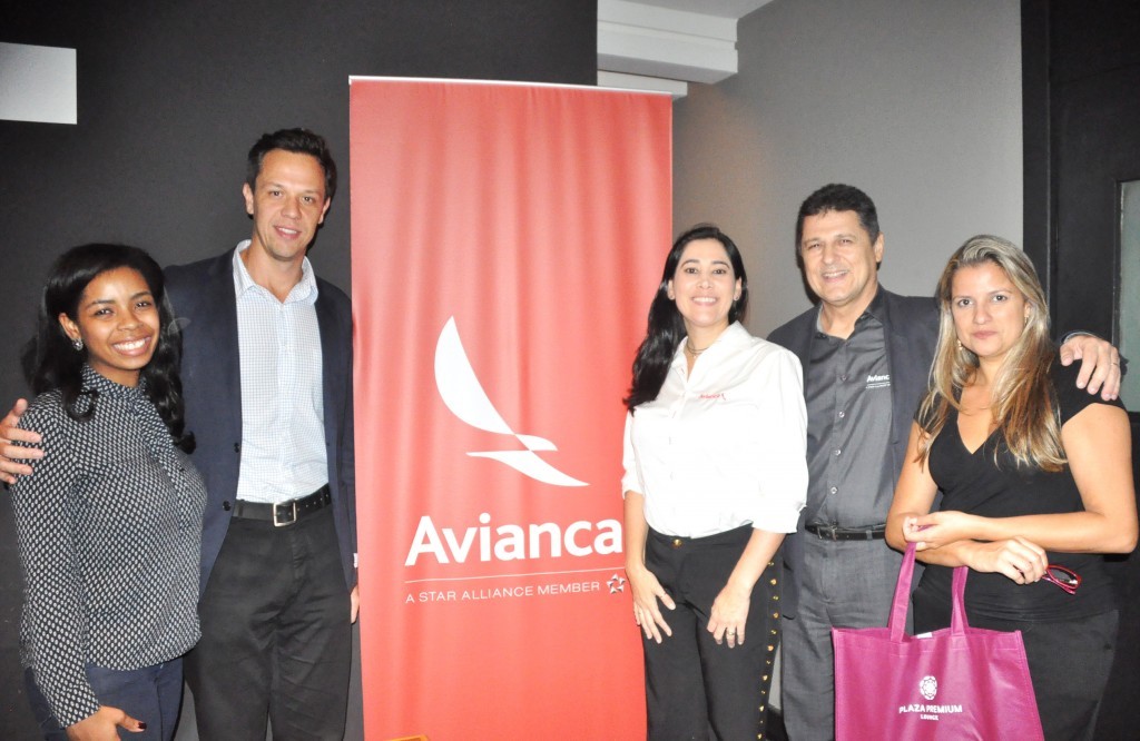 Camila Leal e Bruno Reis, do RIOgaleão, Alexandra Coelho e Valci Souza, da Avianca, e Joyce Knopp, do Plaza Premium Lounge