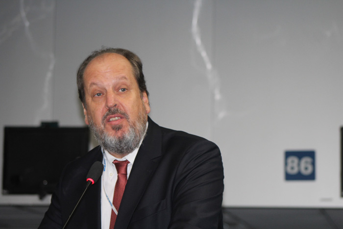Abear alerta contra a soltura de balões 1 Eduardo Sanovicz, presidente da Abear