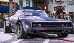 Universal Studios recebe carros de Velozes e Furiosos para divulgar atração