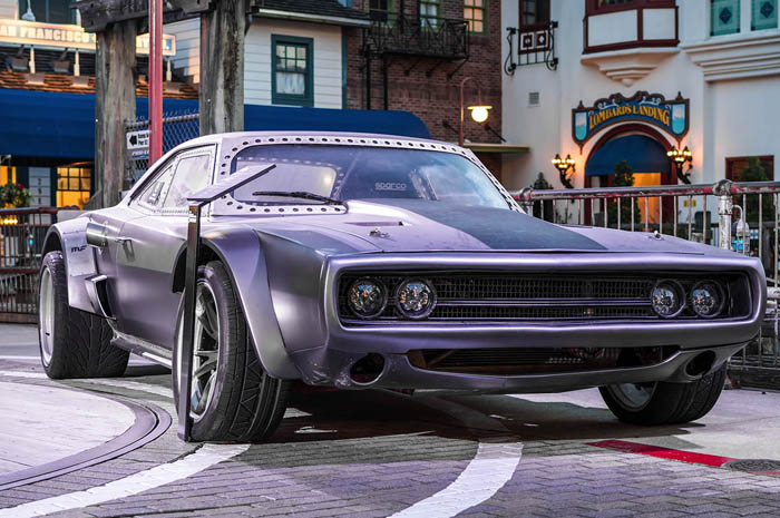 Universal Studios recebe carros de Velozes e Furiosos para divulgar atração 1 Carro de Vin Diesel está exposto na área "San Franisco" do parque. Fonte: blog.universalorlando.com