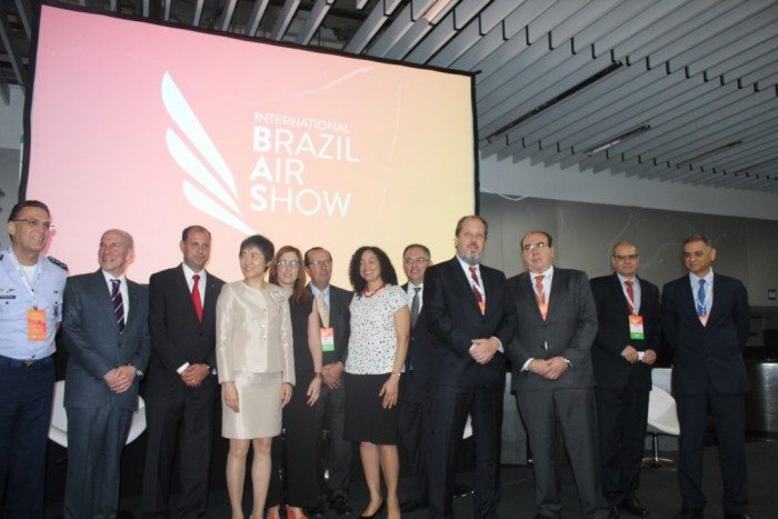 Apenas 2% das cidades no país têm acesso aéreo Brazil Air Show