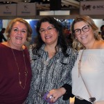 Lilia e Sabrina Saraiva, da Une World, com Milagros Ochoa Lilia e Sabrina Saraiva, da Une World, com Milagros Ochoa
