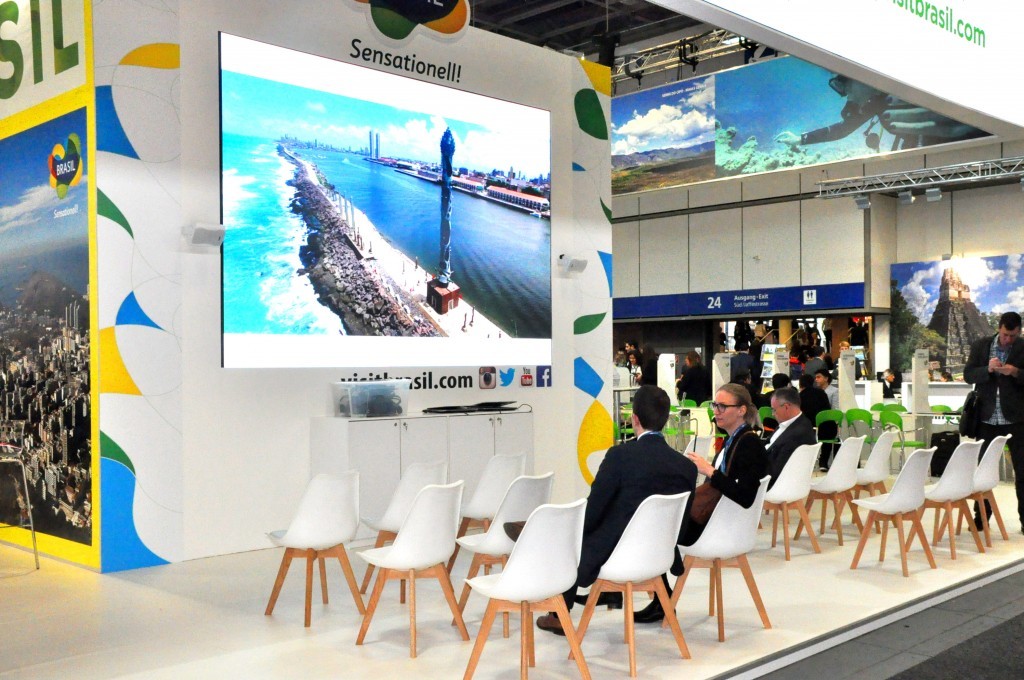 ITB - Brasil foca no turismo de aventura e apresenta novidade em seu estande 2 Mini auditório tem apresentações dos estados presentes na ITB 2017