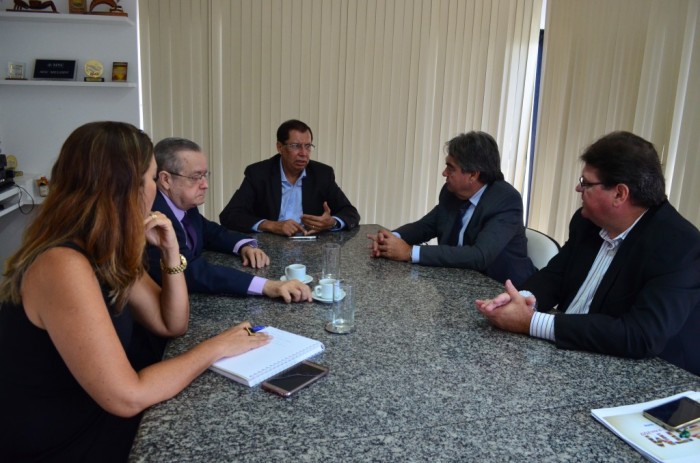 Feira de Turismo do Nordeste será realizada na Bahia, em junho A reunião de planejamento desta quinta-feira (16/03) foi realizada na sede da Setur-BA, mesmo local onde será o evento (Foto: Tatiana Azeviche)