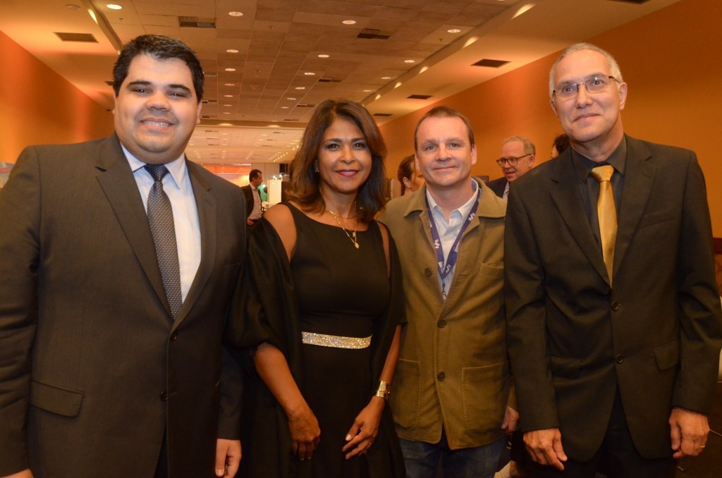 Vitor Almeida (Windsor), Rosângela Gonçalves (Windsor), Adriano Civita (Arco Media) e Mauro Garcia (Bravi)