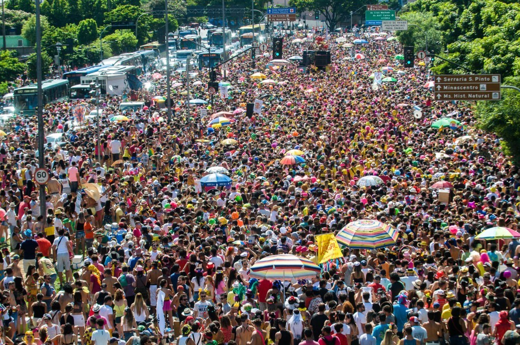 Minas lança aplicativos sobre opções de carnaval nas redes sociais 1 Carnaval de BH reuniu um número recorde 3 milhões de pessoas neste ano (Foto: Belotur)