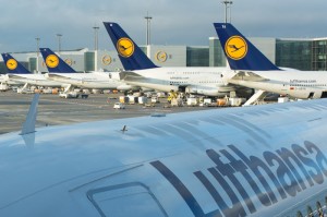 Voo da Lufthansa que seguia para Frankfurt retorna ao Galeão para manutenção