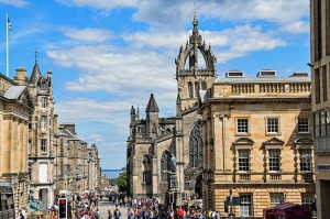 4 destinos amigáveis para viajar sozinho Edimburgo - Escócia